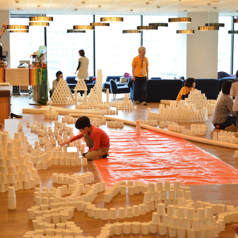 2015年4月5日（日）<br>「１万個の紙コップの造形」<br>（幼児クラス）in渋谷